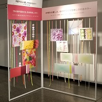 東京会場展示 (2).jpg